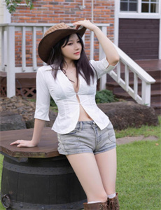 飞天小女小警动画片-公交车上荫蒂添的好舒服口述小说