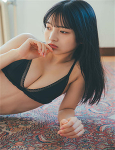 抱着边走边撞水流了一地的水-健美训练视频